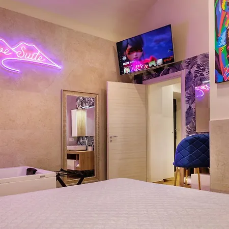 Live Suite Napoli Exterior photo