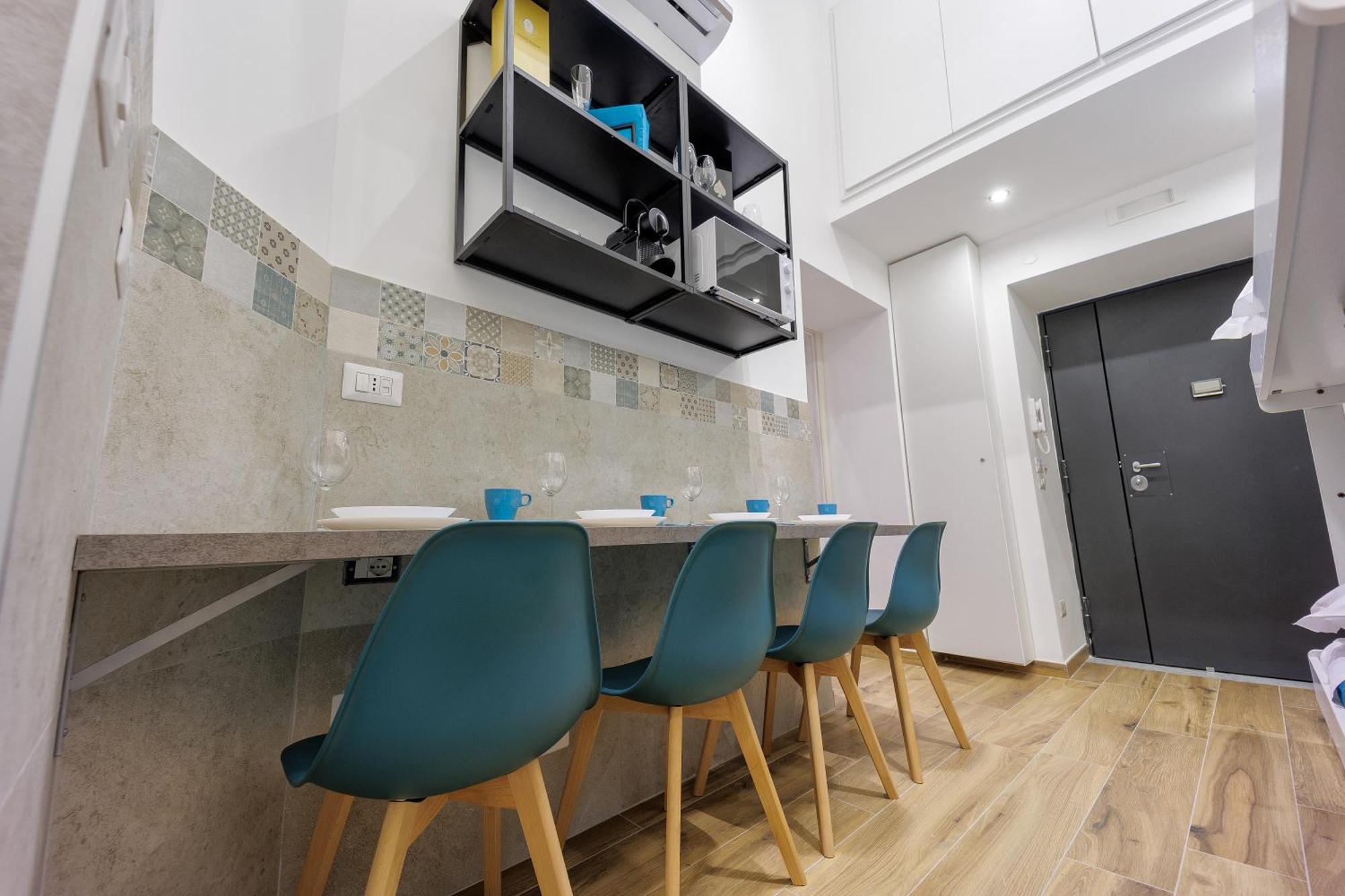 Live Apartment *